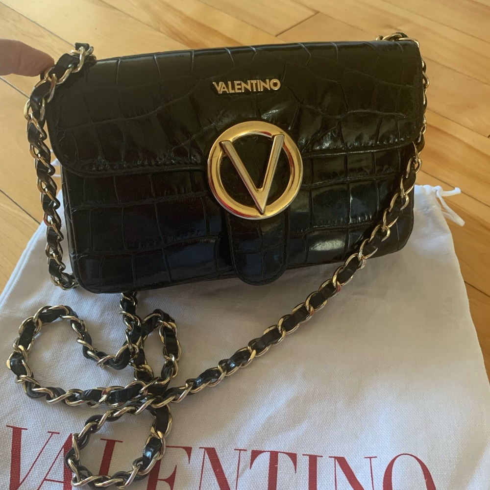 Valentino crossbody purse 🖤